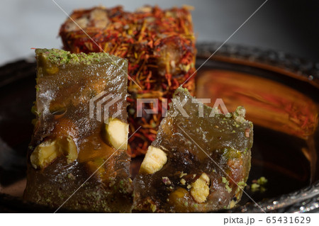 Pistachio locum 65431629