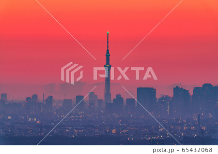 《東京都》東京の夜明け・都心全景 《東京都》東京の夜明け・都心全景 65432068