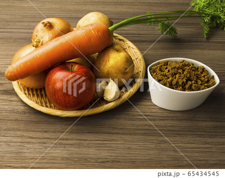 野菜とカレールー 65434545