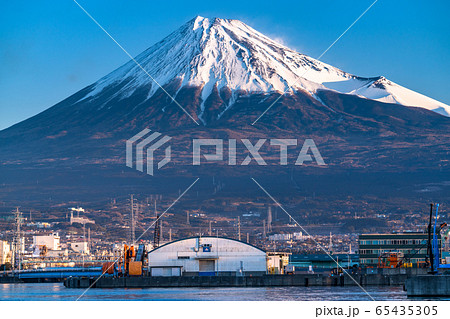 《静岡県》富士山・早朝の田子の浦港 《静岡県》富士山・早朝の田子の浦港 65435305