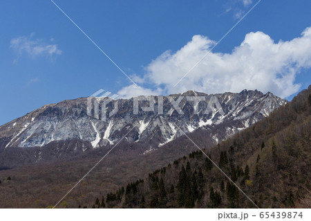国立公園大山＿南壁＿鍵掛峠よりの眺め＿春 65439874