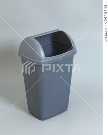 Gray garbage can Gray garbage can 65445448