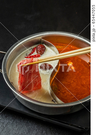 中華火鍋と専用鍋　Chinese hotpot and exclusi 65447055