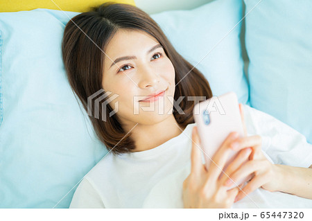 A woman at home 65447320