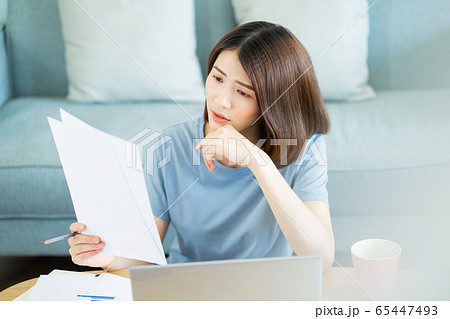 Woman , home, lifestyle 65447493