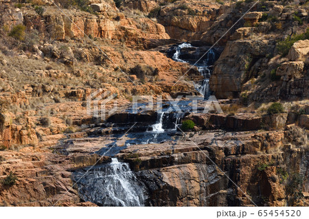 Natural Rocky Terrain River Cascade 65454520