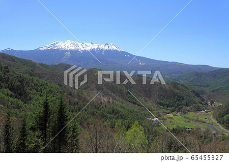 開田高原地蔵峠から望む御岳山 開田高原地蔵峠から望む御岳山 65455327