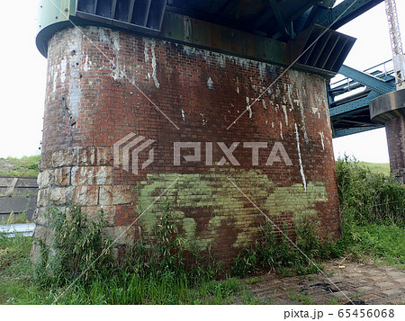 橋脚 レンガ作り 橋脚 レンガ作り 65456068