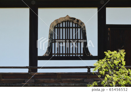 火灯窓（広隆寺･上宮王院 太子殿/京都市右京区太秦蜂岡町） 65456552