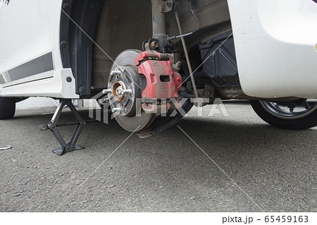 車のブレーキ（ディスクブレーキ） 65459163