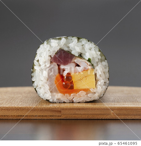 海苔巻き 65461095