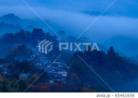 吉野山の雲海 65461636