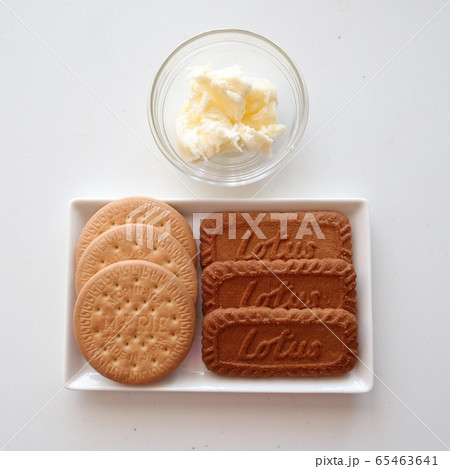 クッキーとバター 65463641