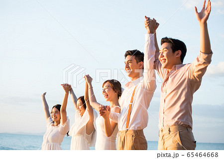 ロマンチックなリゾートウェディング 65464668