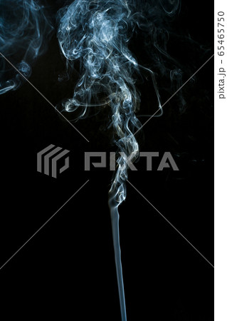 smoke cloud with black background. fog texture 65465750