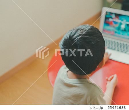 6 years old 6 years old 65471688