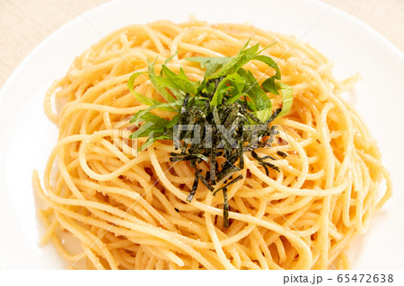 たらこスパゲティ(大葉･刻み海苔トッピング)。 65472638