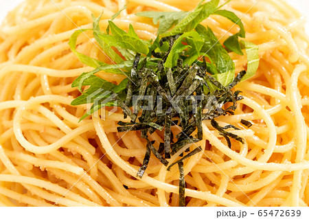 たらこスパゲティ(大葉･刻み海苔トッピング)。 65472639