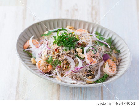 ヤムウンセン　春雨サラダ 65474051