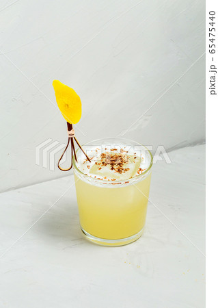 Sweet delicious sour muddy decorated cocktail Sweet delicious sour muddy decorated cocktail 65475440