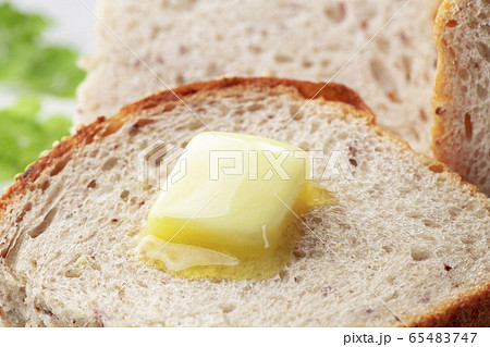 美味しいバターとパン 美味しいバターとパン 65483747