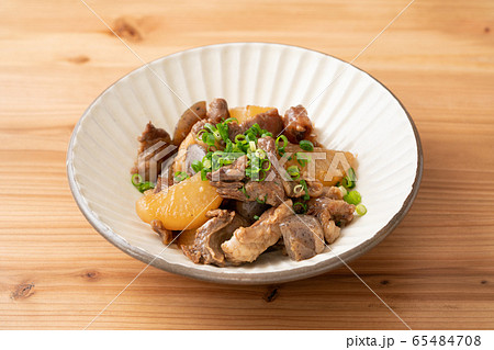 牛すじと大根の煮込み 牛すじと大根の煮込み 65484708