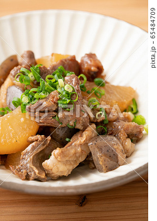 牛すじと大根の煮込み 65484709