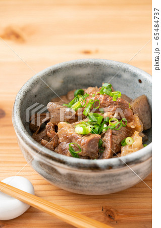 牛すじの煮込み 65484737
