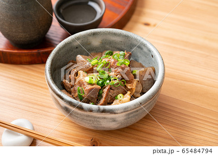 牛すじの煮込み 65484794