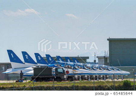 青空とブルーインパルス　松島基地 65485644