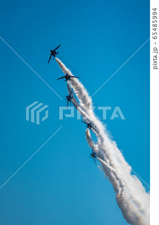 青空とブルーインパルス 松島基地 青空とブルーインパルス 松島基地 65485994
