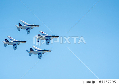 青空とブルーインパルス 松島基地 青空とブルーインパルス 松島基地 65487295