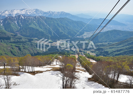新潟 新緑と残雪の八海山 新潟 新緑と残雪の八海山 65487776