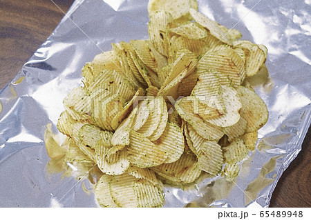 ポテトチップスのイラスト素材