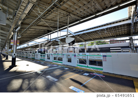 代々木上原駅  プラットホーム　小田急線、千代田線 65491651