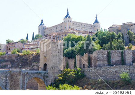 トレドの町並み 65492961