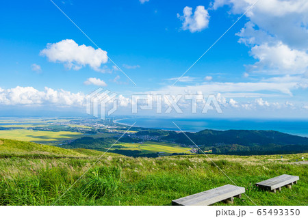 【秋田】寒風山 世界三景 田舎の風景 【秋田】寒風山 世界三景 田舎の風景 65493350