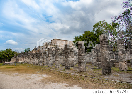 メキシコ チチェン・イッツァの遺跡 戦士の神殿 メキシコ チチェン・イッツァの遺跡 戦士の神殿 65497745