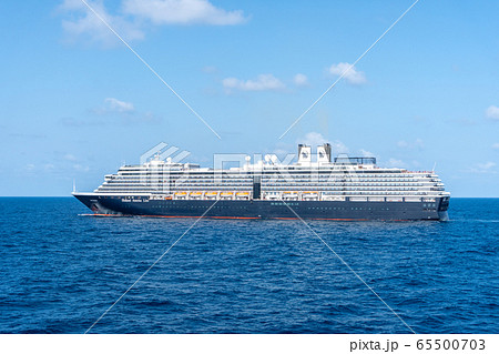MS WESTERDAM, the third ship of the Vista Class cruise ship owned by Holland America Line sails in the sea during the trip to Thailand MS WESTERDAM, the third ship of the Vista Class cruise ship owned by Holland America Line sails in the sea during the trip to Thailand 65500703