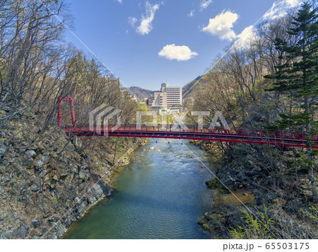 定山渓 二見吊橋（空撮） 65503175