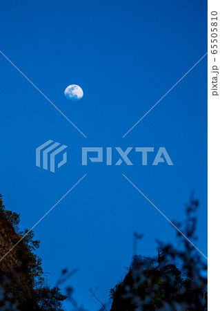 耶馬渓に昇る月【大分県】 耶馬渓に昇る月【大分県】 65505810