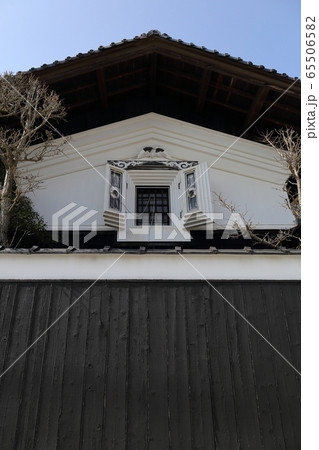 新潟　新潟市　白壁通りにある土蔵 65506582