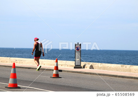 疲れ気味のランナー 疲れ気味のランナー 65508569