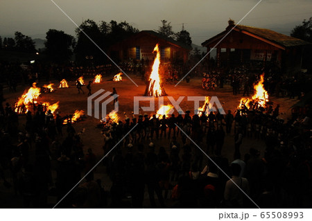 ナガランド　ホーンビルフェスティバル 65508993