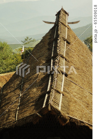 ナガランド　ホーンビルフェスティバル 65509018