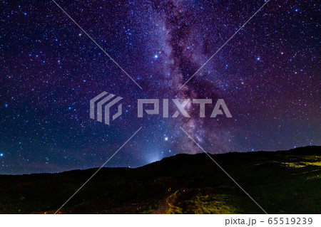 立山の星空の写真素材