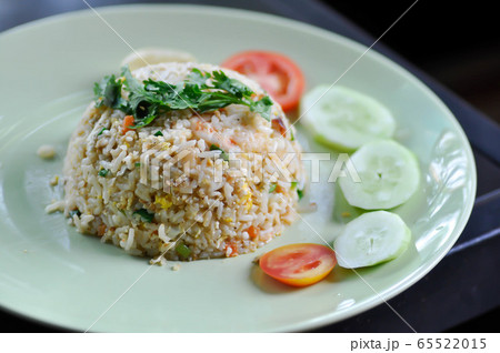 stir fried rice, stir fried rice with shrimp 65522015