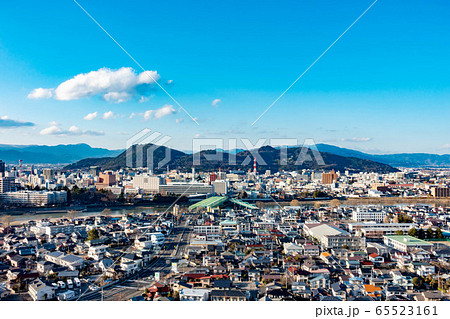 福島市内　信夫山　町並み　弁天山公園 65523161