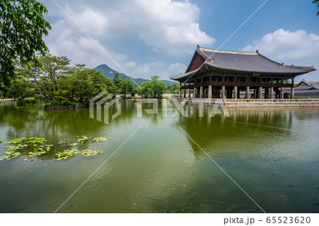 Beautiful view of Gyeonghoeru Pavilion and pond in Gyeongbokgung palace, Seoul, South Korea. 65523620