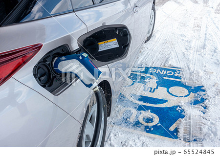 プラグインハイブリッドPHV充電スポット冬　雪国　積雪　急速充電設備EV QUICK CHARGE 65524845
